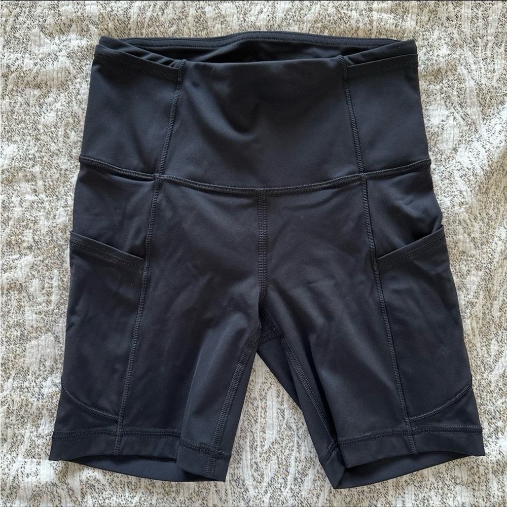 Lululemon Fast and Free Biker Shorts size 2